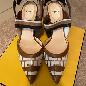 Fendi Pump Logo White/Brown 39.5